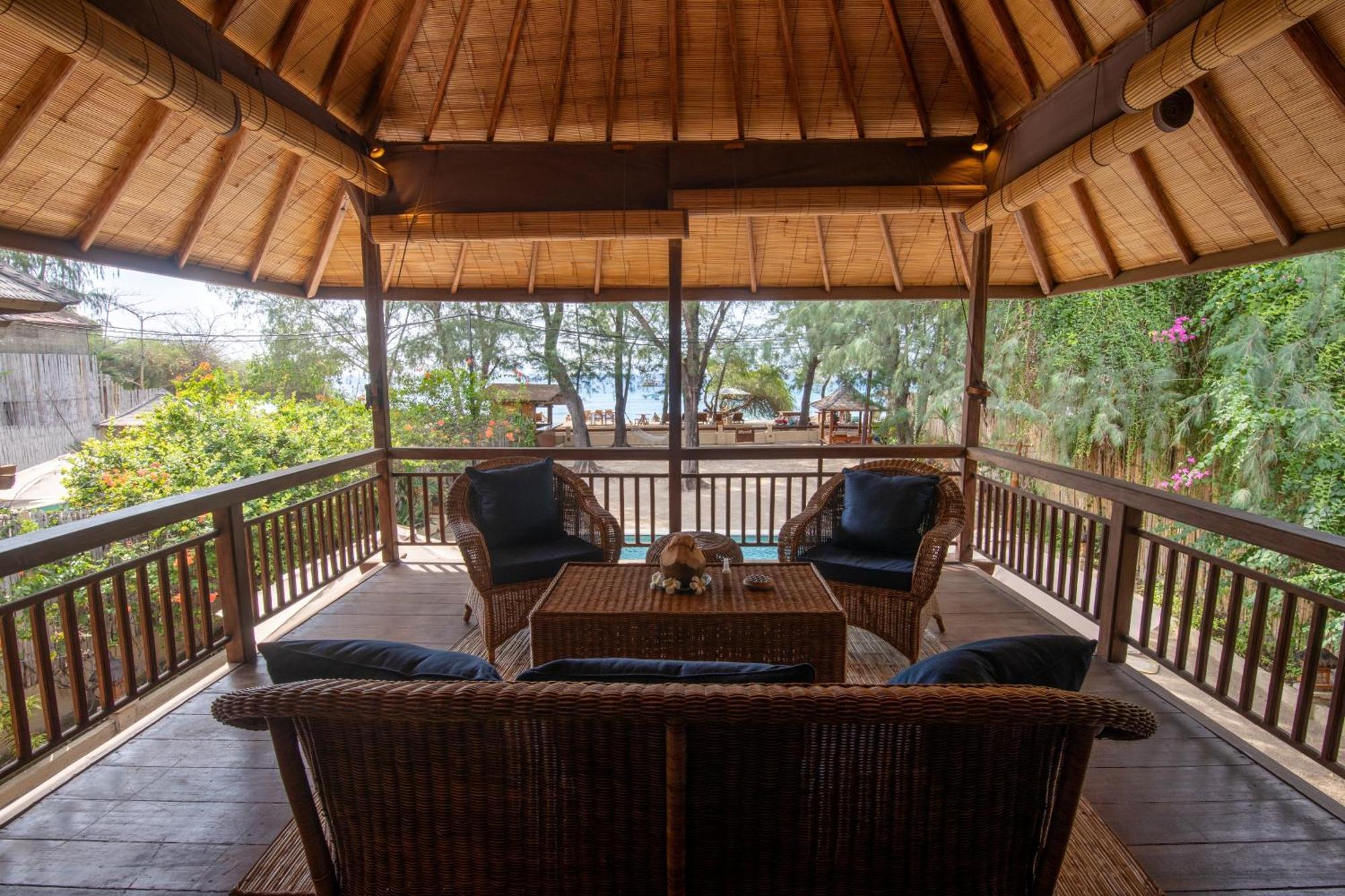 The Gili Beach Resort Gili Trawangan Luaran gambar