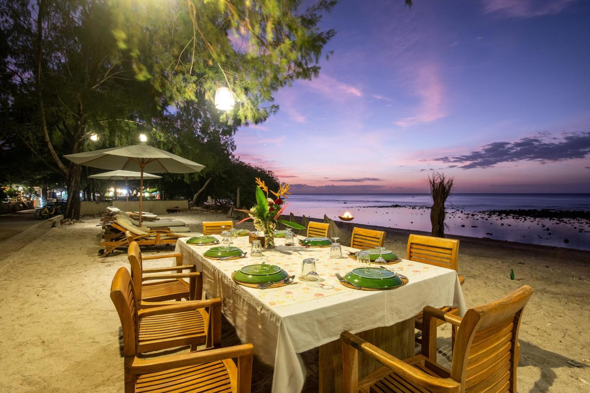 The Gili Beach Resort Gili Trawangan Luaran gambar