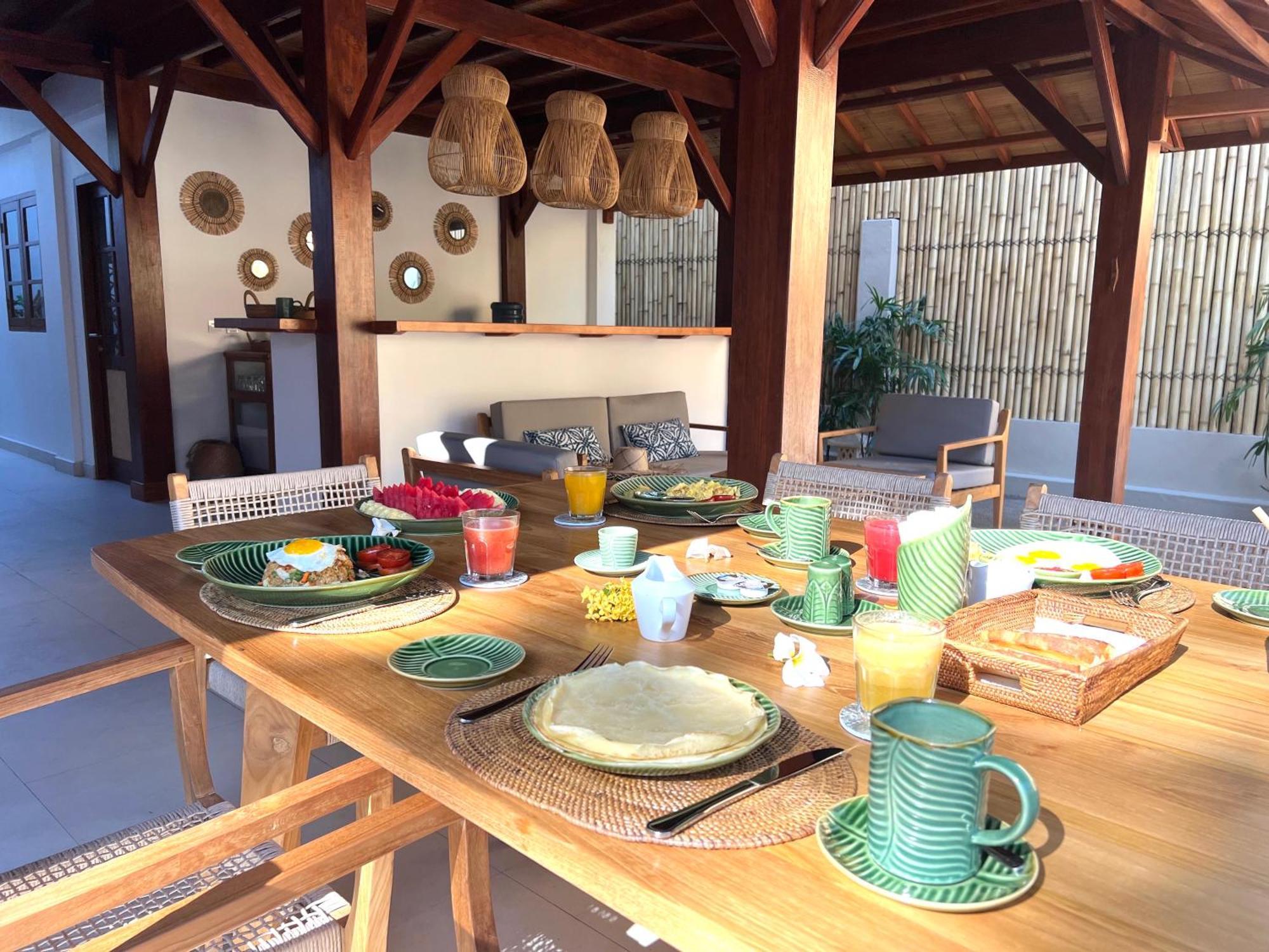The Gili Beach Resort Gili Trawangan Luaran gambar